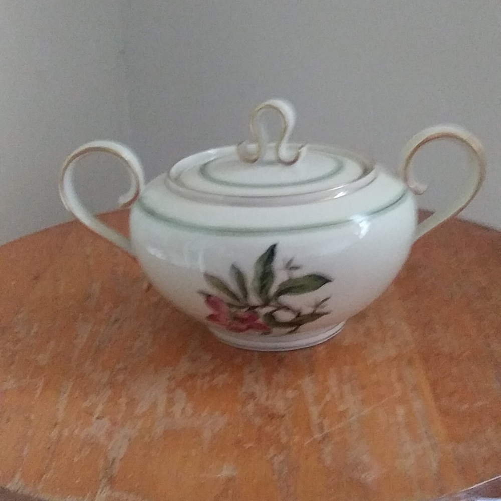 Porcelain - Picture 2 of 6